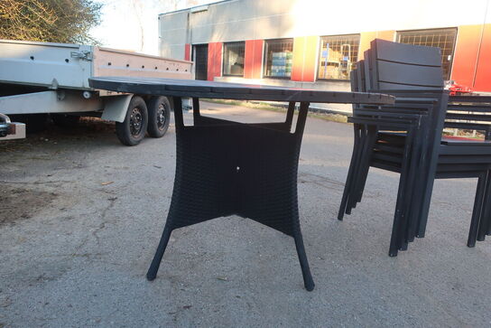 4 stk. havestole og havebord