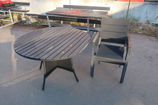 4 stk. havestole og havebord