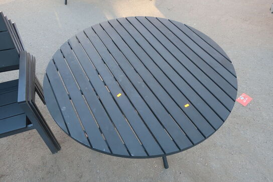 4 stk. havestole og havebord