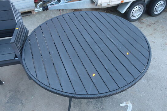6 stk. havestole og havebord