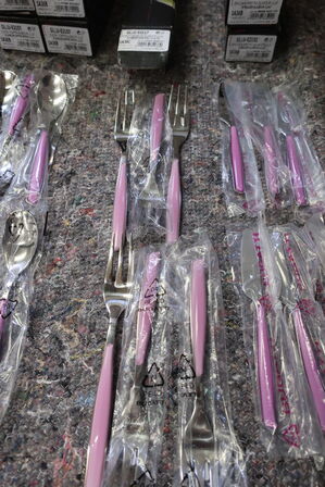 184 stk. bestik BUGATTI GLAMOUR LILLA
