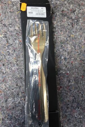 Serveringsgaffel BUGATTI CUCNE GOLD