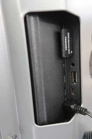 Monitor salgsdisplay BUGATTI JAQUELINE + fjernbetjening + memorycard