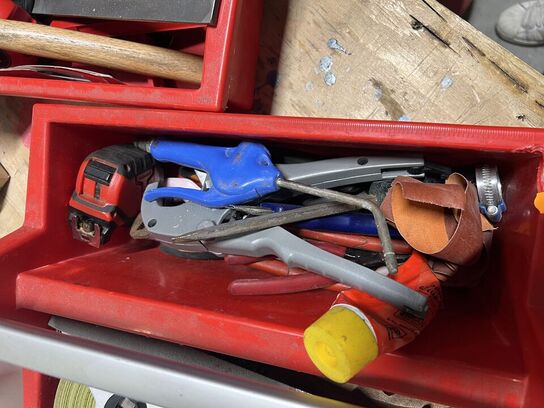 Værktøjskasser med indhold