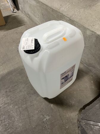 Dunk med demineraliseret vand