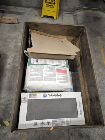 Palle med fliser og mørtel