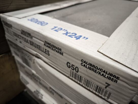 Palle med fliser og mørtel