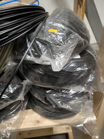 Reol med kabelruller