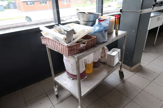 Rullevogn med indhold