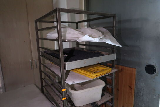 Stikvogn med indhold