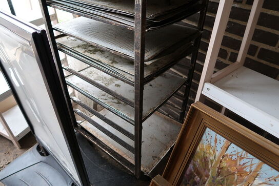 Stikvogn med indhold