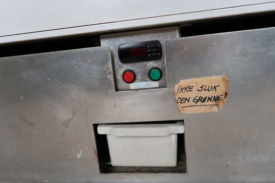 3 stk. kølediske samt bord