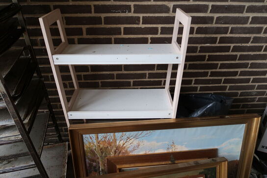 Div. Billeder, skilt, reoler m.m.