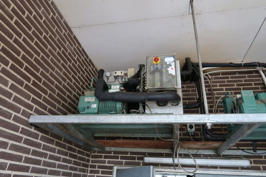 3 stk. kølediske samt bord