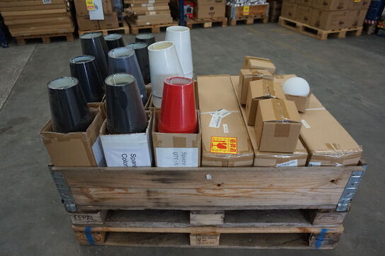 ca. 130 Ass. Lampeskærme/kupler 