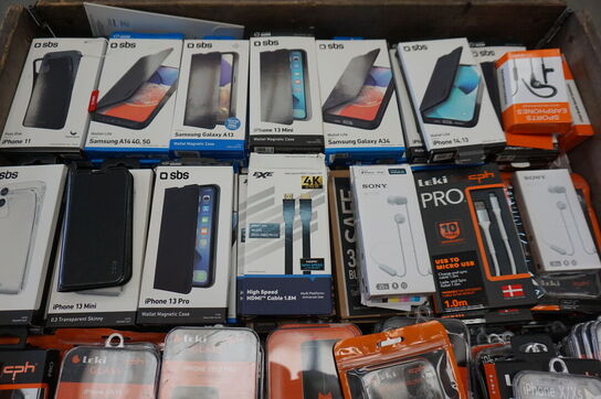 ca. 625 dele udstyr til Iphone & Samsung 