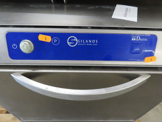 Industriopvaskemaskine og hylde med afløb, SILANOS DIGITAL