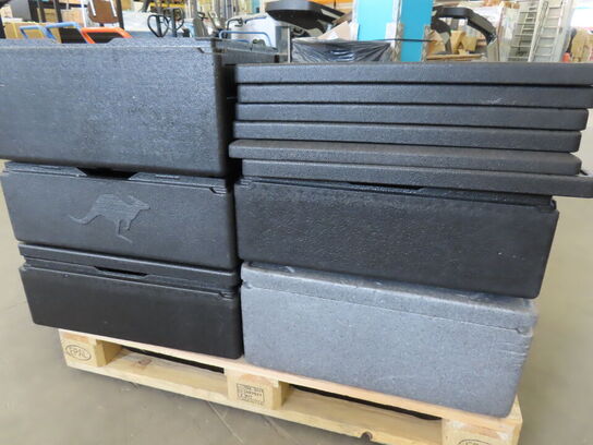 10 stk. Termokasser Assoterede kasser og 7 låg