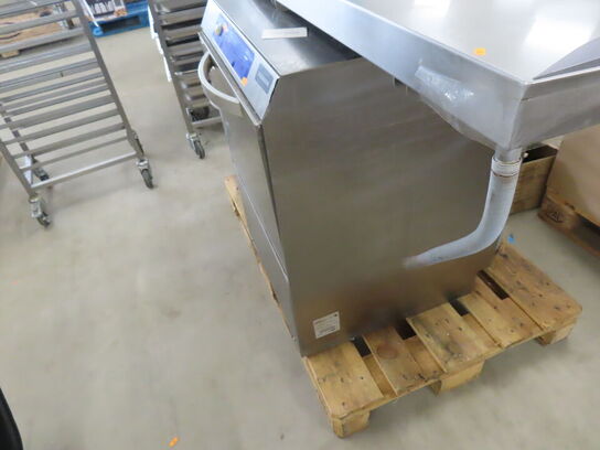 Industriopvaskemaskine og hylde med afløb, SILANOS DIGITAL