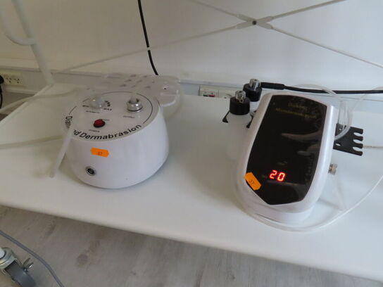 2 stk. microdermabrasion maskiner