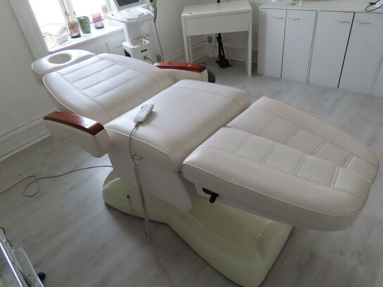 El-behandlerbriks med skammel og lampe