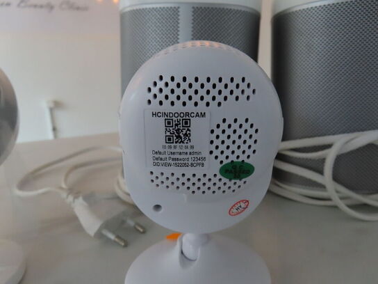 2 stk. højtalere, SONOS og 2 stk. overvågningskamera