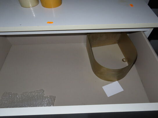 Tøm kælderen, undtaget behandlerbriks