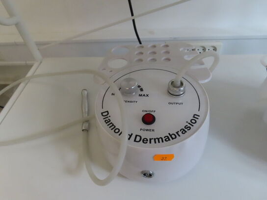 2 stk. microdermabrasion maskiner