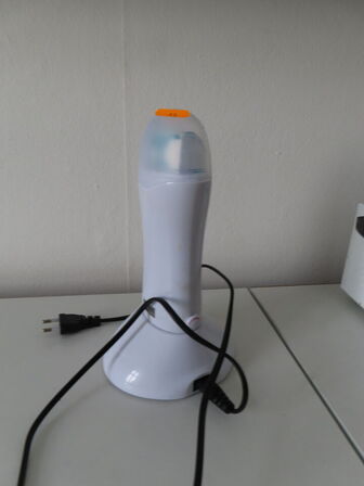 Div. møbler og vogne med indhold