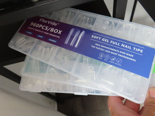 Div. negleklinik udstyr og tilbehør