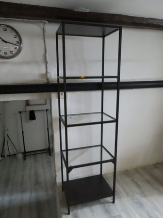 Tøm kælderen, undtaget behandlerbriks