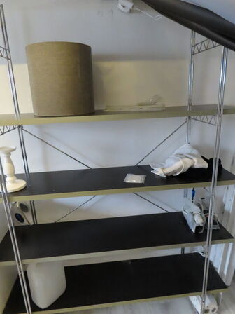 Tøm kælderen, undtaget behandlerbriks