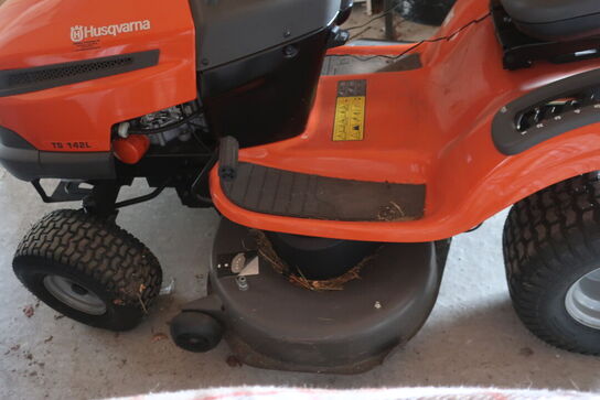 Havetraktor HUSQVARNA TS 142 L