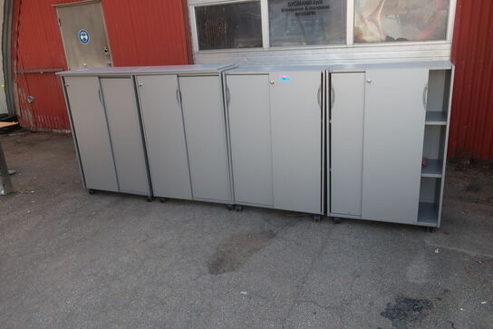 4 stk. skabe EFG med 2 topplader