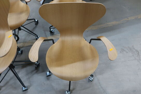 4 stk. FRITZ HANSEN 7'er kontorstol (3117) eg m. armlæn