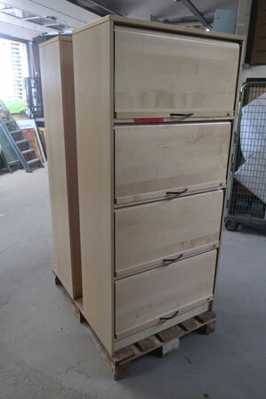 2 stk. jalousiskabe 42x81x172 cm
