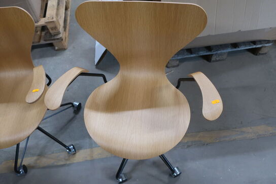 4 stk. FRITZ HANSEN 7'er kontorstol (3117) eg m. armlæn