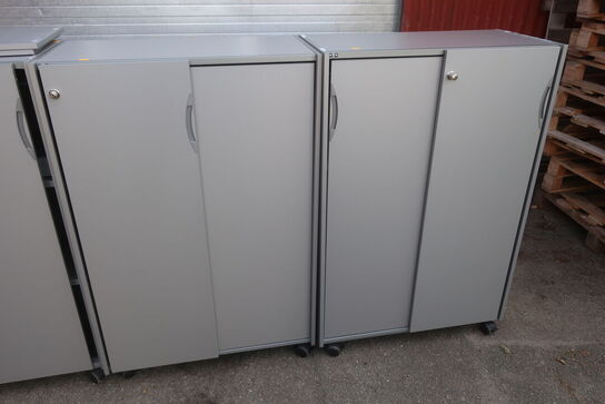 4 stk. skabe EFG med 2 topplader