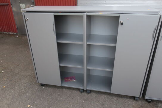 4 stk. skabe EFG med 2 topplader