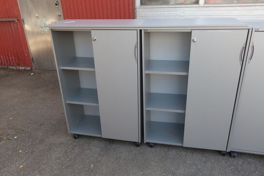 4 stk. skabe EFG med 2 topplader