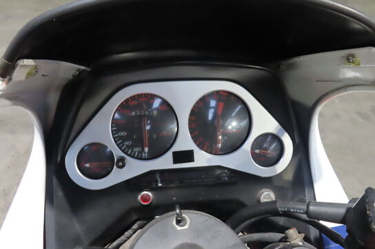 Motorcykel:  Honda Vf 750