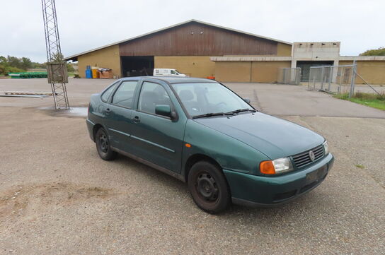 VOLKSWAGEN POLO CLASSIC