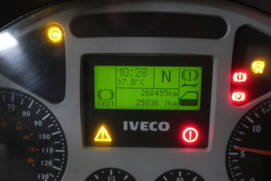 Lastbil IVECO Trakker Ad190t31 med anhænger, kran FASSI F235AXP26