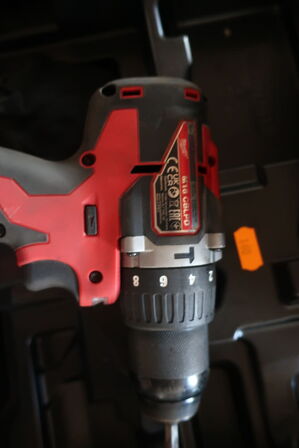 Akku bore/skruemaskine MILWAUKEE M18 CBLPD
