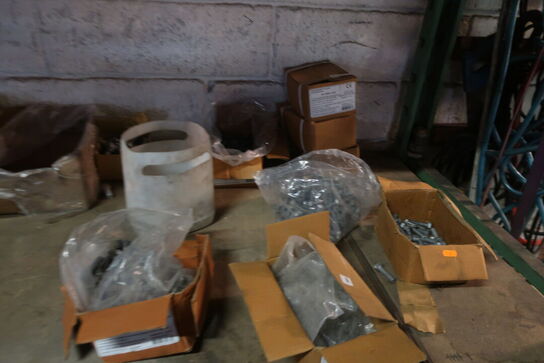Div. Bolte, reservedele m.m.