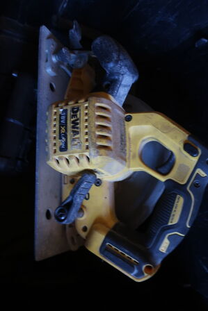 Akku rundsav DEWALT med lader
