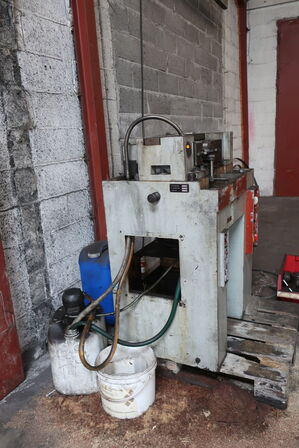 Gevindvalsemaskine SENY D 30 E