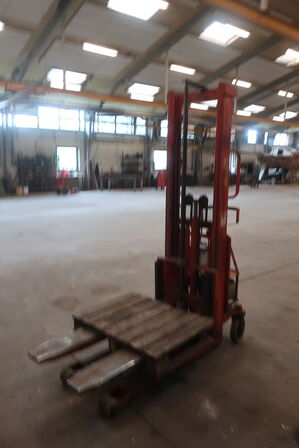 Manuelstabler NP TRUCKS