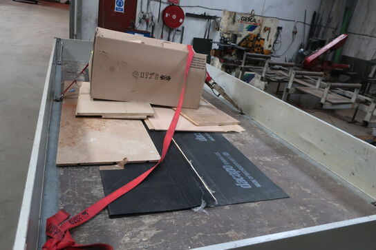Trailer SARIS Pl 1820