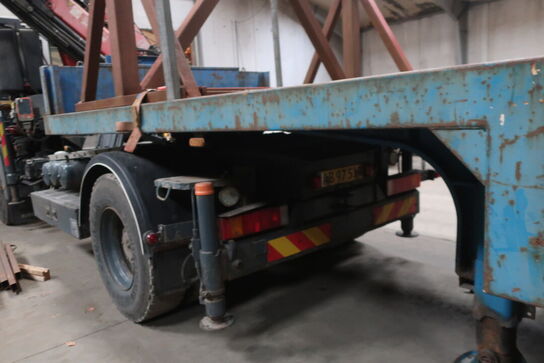 Lastbil IVECO Trakker Ad190t31 med anhænger, kran FASSI F235AXP26
